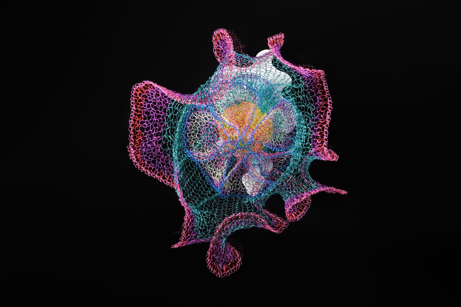 An Unusual Knot, view 4, enamelled copper wire, H98 × W60 × D60 cm.