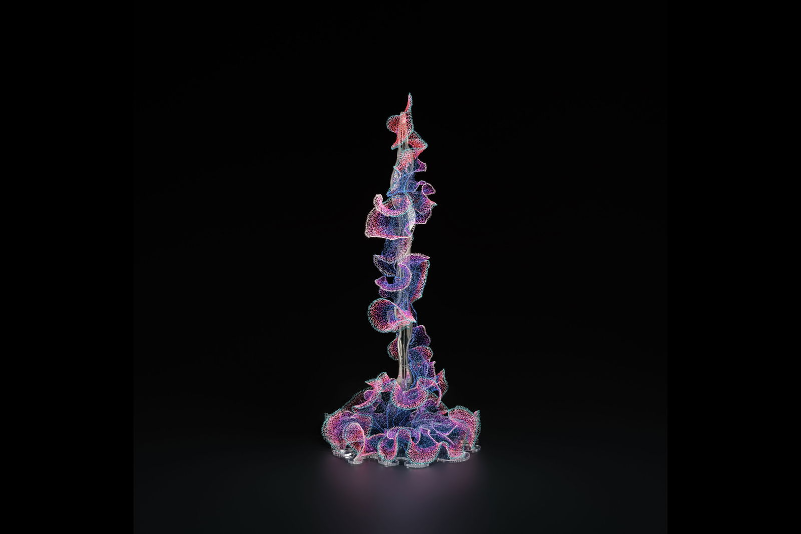 An Unusual Knot, view 6, enamelled copper wire, H98 × W60 × D60 cm.