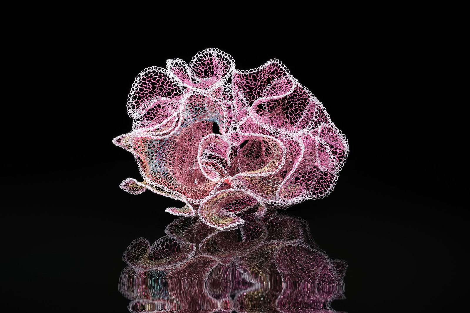An Unusual Knot, view 11, enamelled copper wire, H98 × W60 × D60 cm.