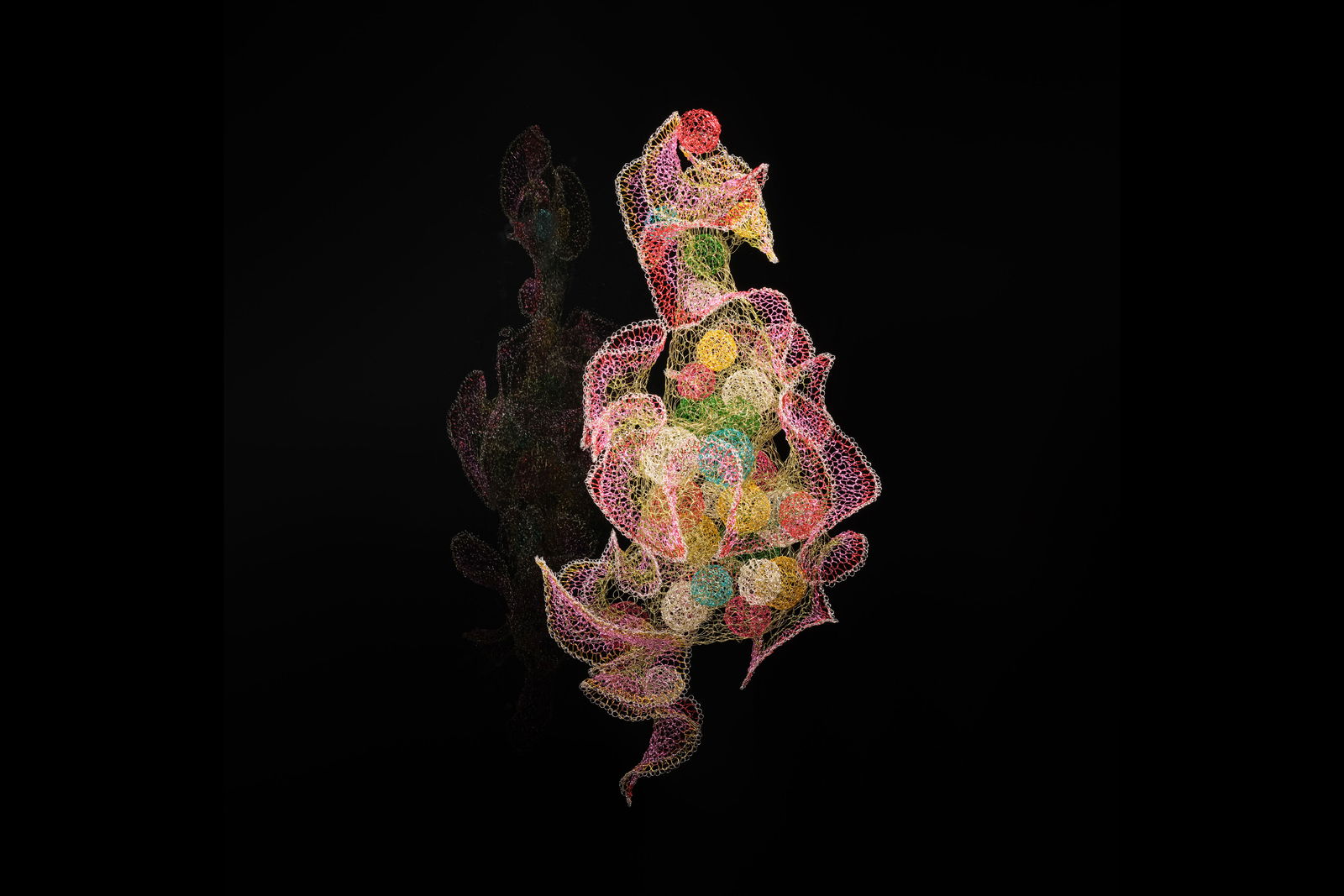 An Unusual Knot, view 12, enamelled copper wire, H98 × W60 × D60 cm.