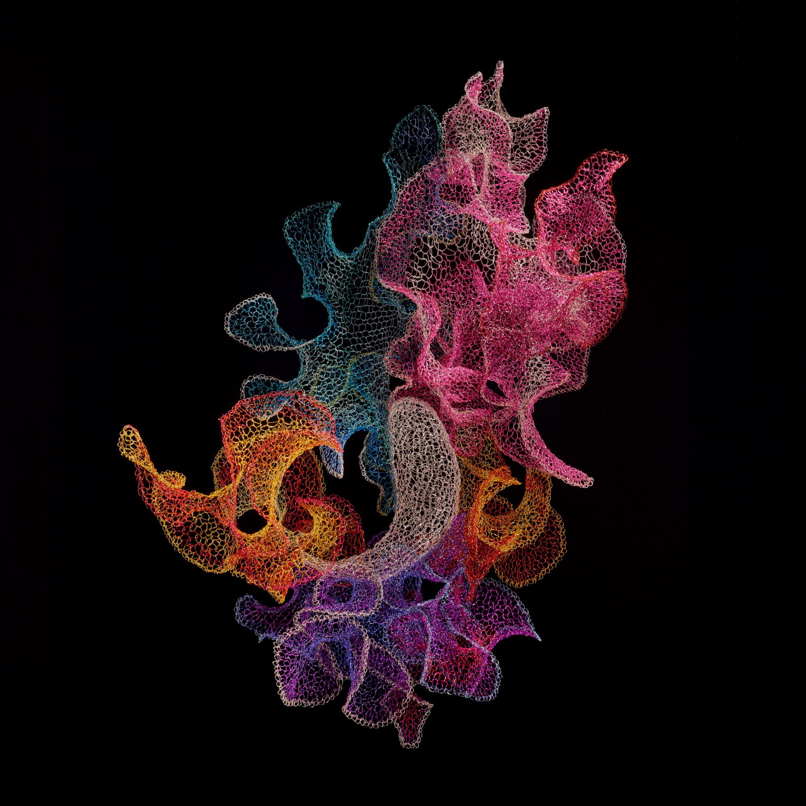 Aquachroma, view 3, enamelled copper wire, H155 × W128 × D55 cm.
